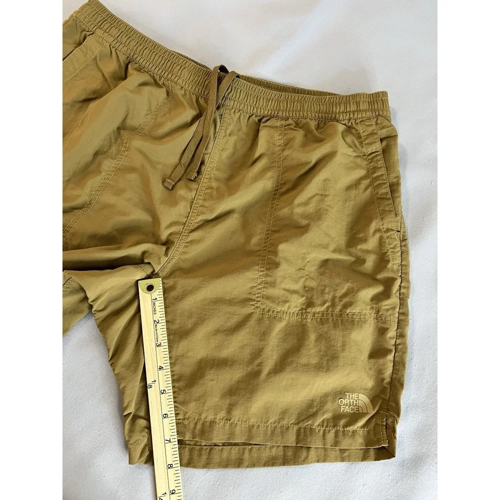 The North Face Men's Shorts Adventure Size Large Pull-On‎ Khaki Stone